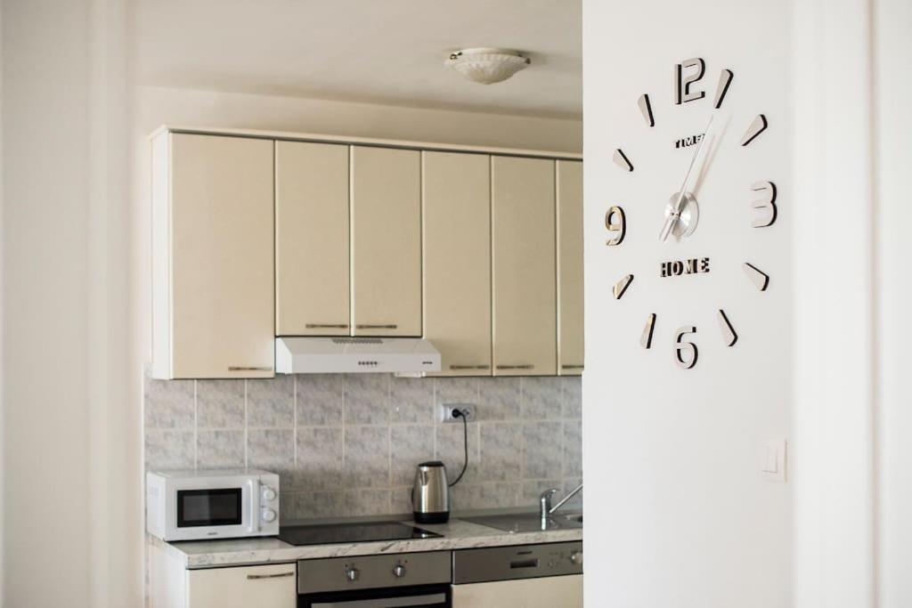 Apartment Jully Podstrana Buitenkant foto