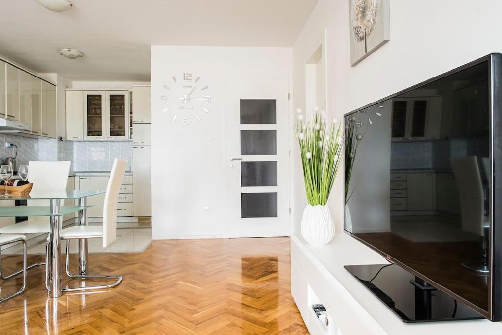 Apartment Jully Podstrana Buitenkant foto