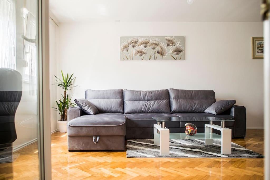Apartment Jully Podstrana Buitenkant foto